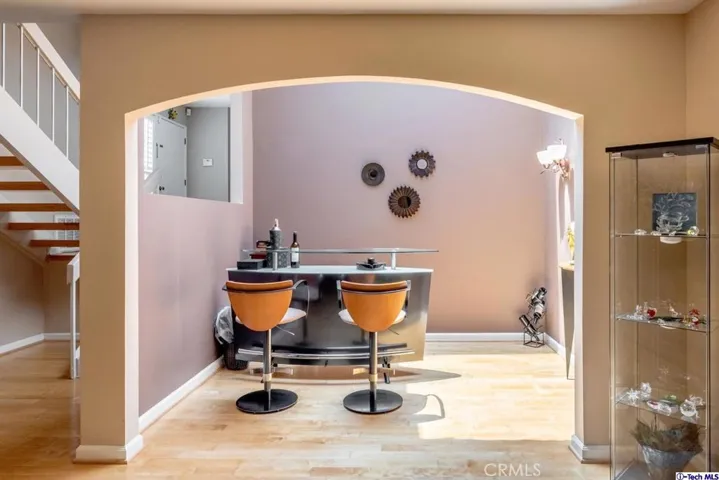 49 Glenflow Court, Glendale, California 91206
