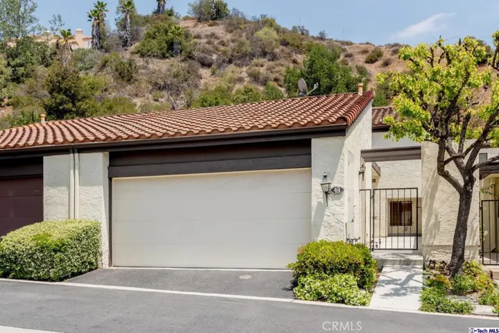 49 Glenflow Court, Glendale, California 91206