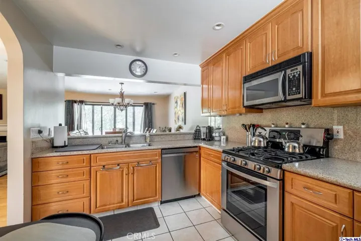49 Glenflow Court, Glendale, California 91206