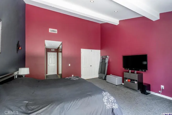 49 Glenflow Court, Glendale, California 91206