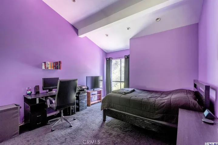 49 Glenflow Court, Glendale, California 91206