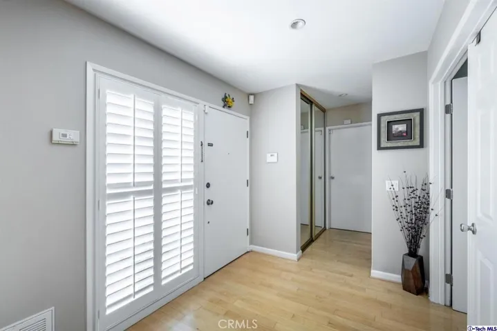 49 Glenflow Court, Glendale, California 91206