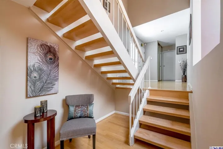 49 Glenflow Court, Glendale, California 91206