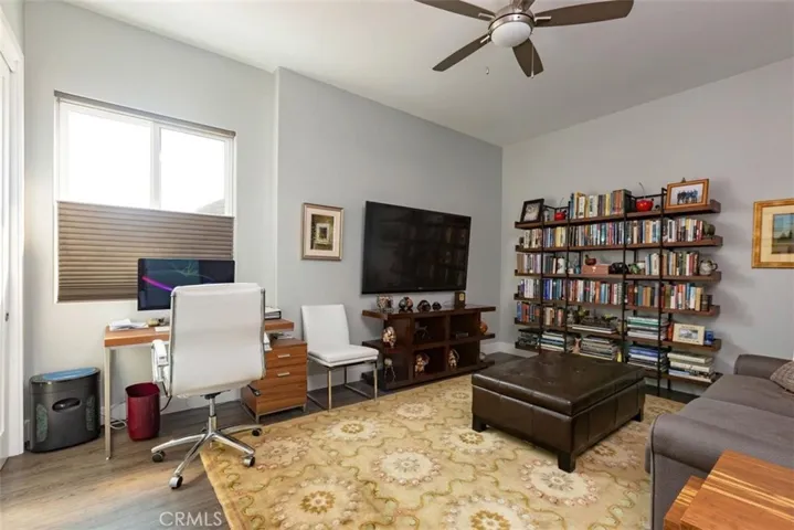 Office or guest bedroom