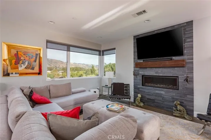 520 Perkins Lane, San Luis Obispo, California 93401