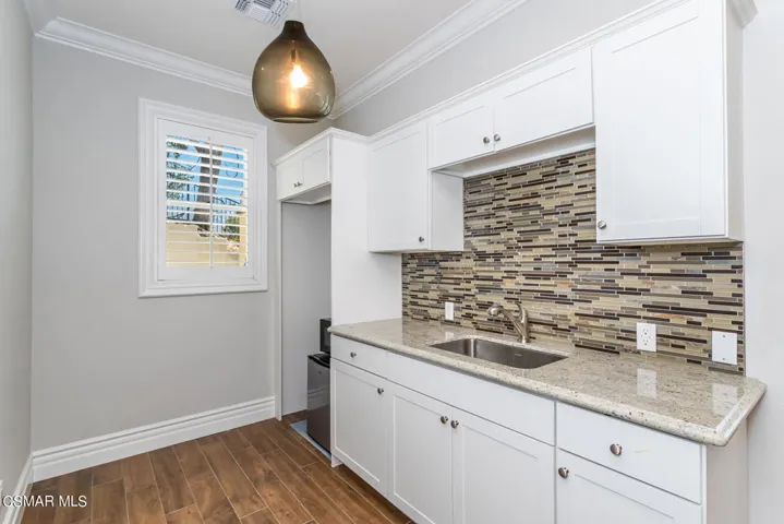 GUEST HOUSE KITCHEN