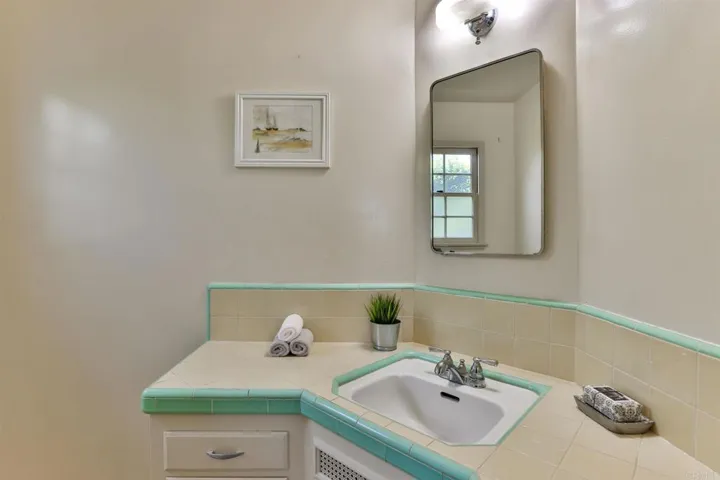 4418 Upland Street, La Mesa, California 91941