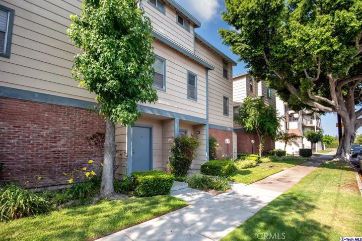 701 E Harvard Street 13, Glendale, California 91205