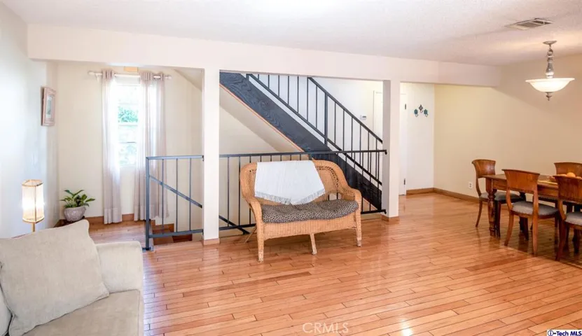 701 E Harvard Street 13, Glendale, California 91205