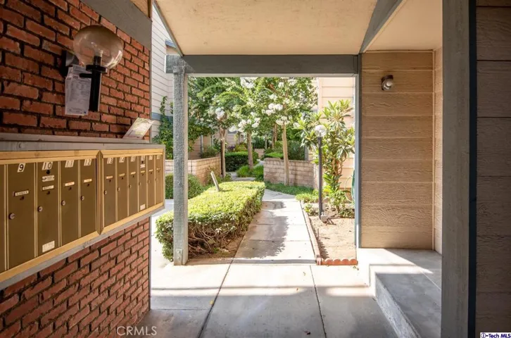 701 E Harvard Street 13, Glendale, California 91205