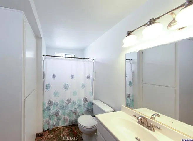 701 E Harvard Street 13, Glendale, California 91205