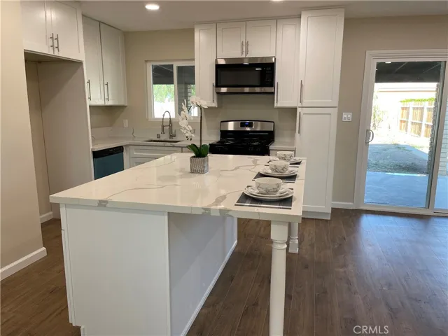 1948 Hunter Road, Colton, California 92324