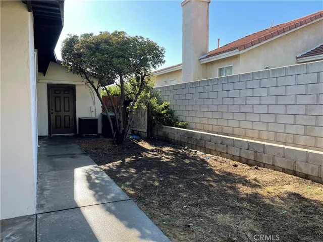 1948 Hunter Road, Colton, California 92324