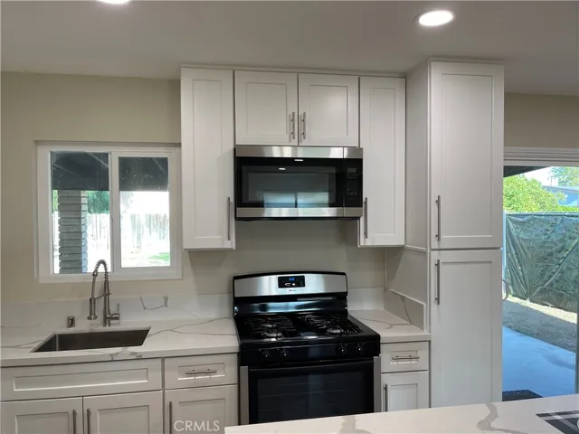 1948 Hunter Road, Colton, California 92324