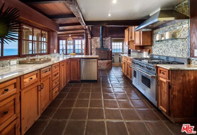 2345 Finney Street, Summerland, California 93067