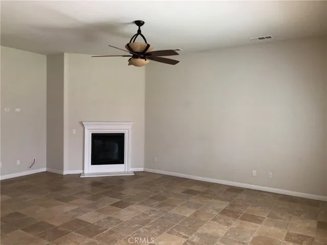 19470 Lincoln Green Street, Apple Valley, California 92308