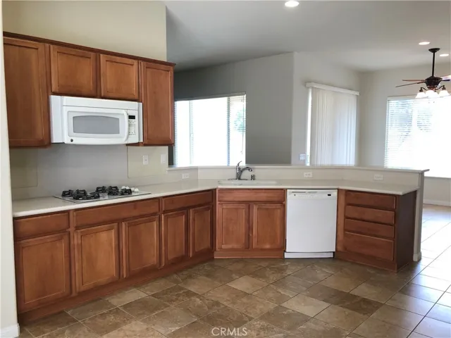 19470 Lincoln Green Street, Apple Valley, California 92308