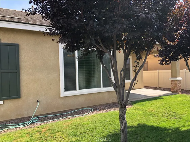 19470 Lincoln Green Street, Apple Valley, California 92308