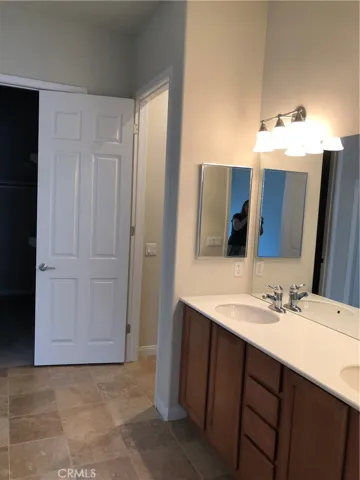 19470 Lincoln Green Street, Apple Valley, California 92308