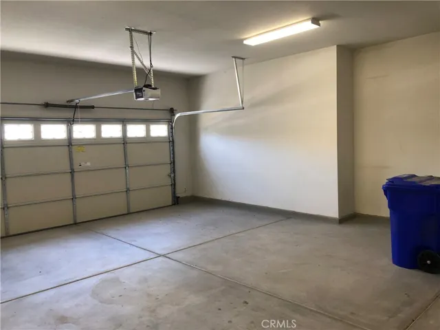 19470 Lincoln Green Street, Apple Valley, California 92308