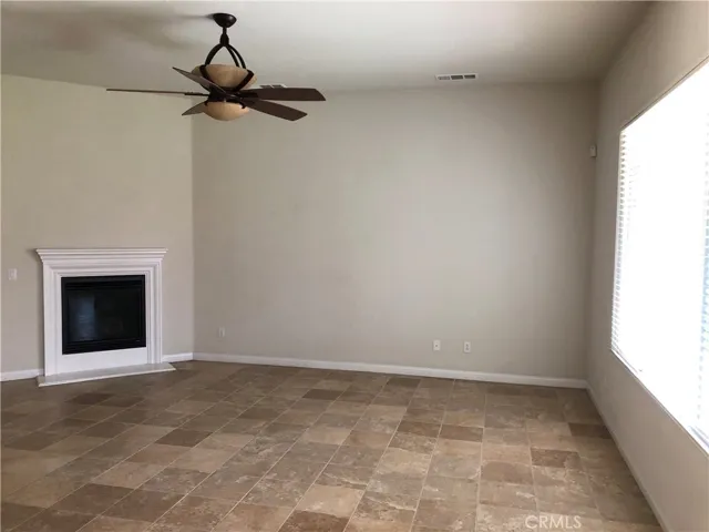 19470 Lincoln Green Street, Apple Valley, California 92308