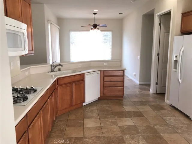19470 Lincoln Green Street, Apple Valley, California 92308