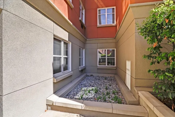 130 E San Fernando Street 325, San Jose, California 95112