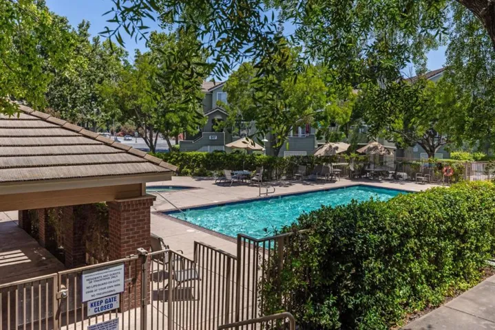 1172 La Rochelle Terrace B, Sunnyvale, California 94089
