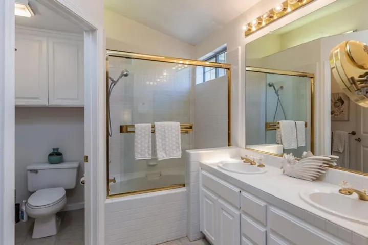1172 La Rochelle Terrace B, Sunnyvale, California 94089