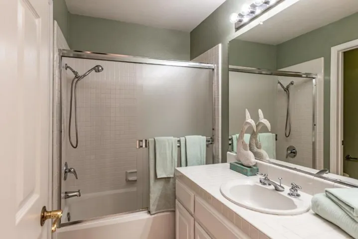 1172 La Rochelle Terrace B, Sunnyvale, California 94089
