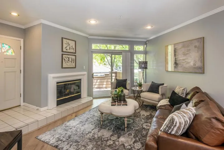 1172 La Rochelle Terrace B, Sunnyvale, California 94089