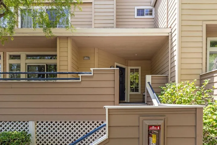 1172 La Rochelle Terrace B, Sunnyvale, California 94089