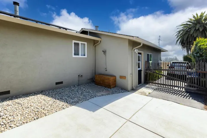 861 Amesti Road, Watsonville, California 95076