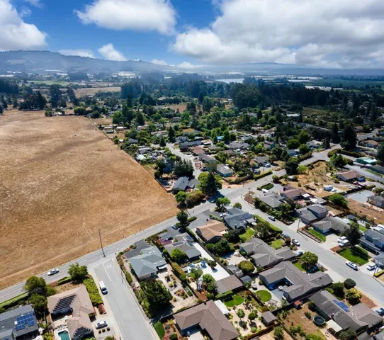 861 Amesti Road, Watsonville, California 95076