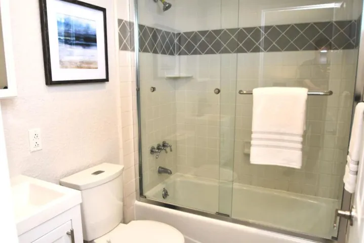370 Monterey Road, Pacifica, California 94044