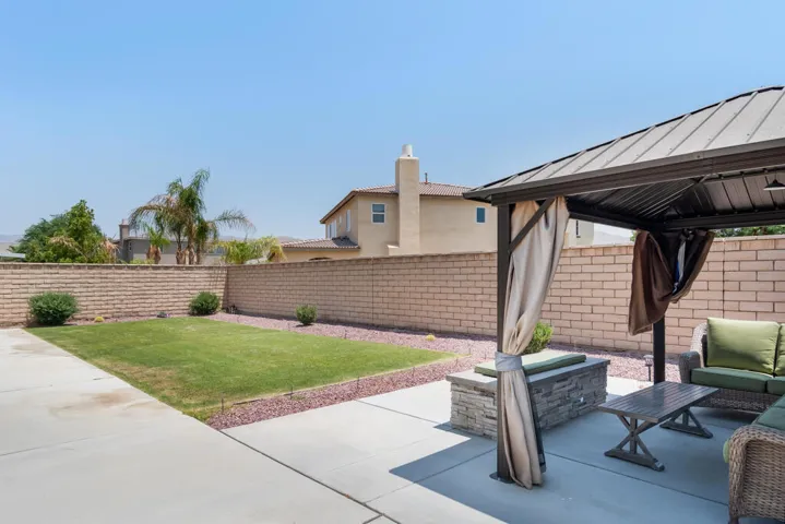 37264bosleystreet-lr-32