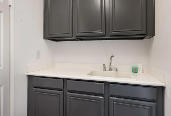 37264bosleystreet-lr-17