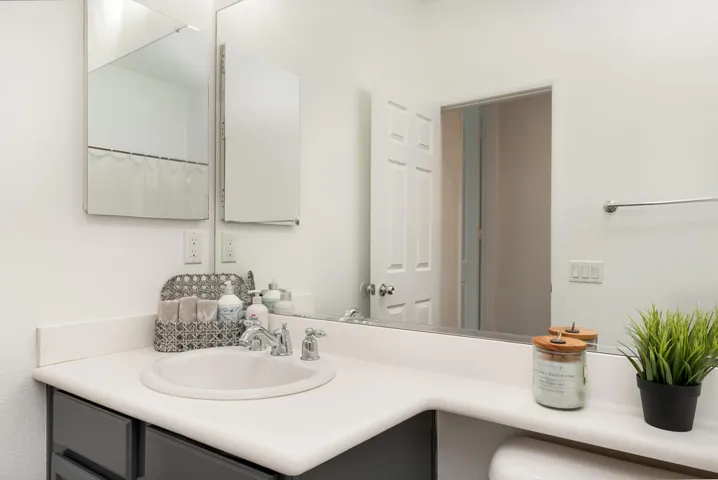 37264bosleystreet-lr-31