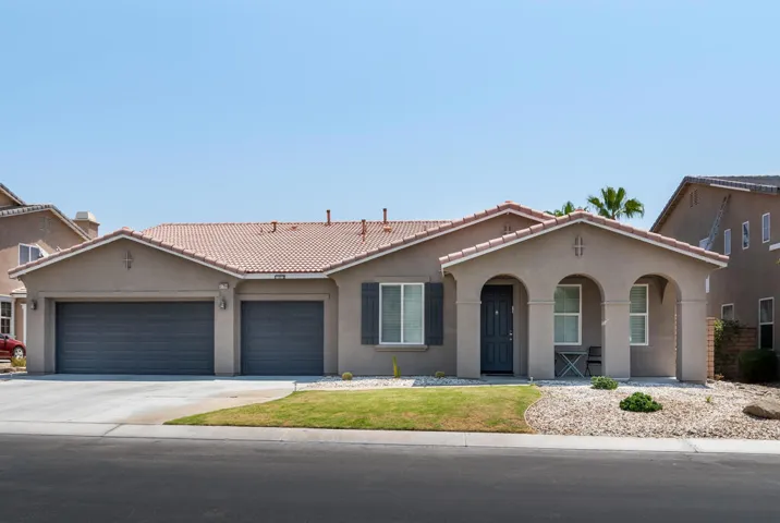37264bosleystreet-lr-1