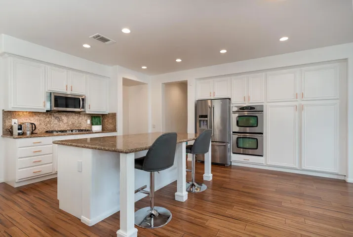 37264bosleystreet-lr-8