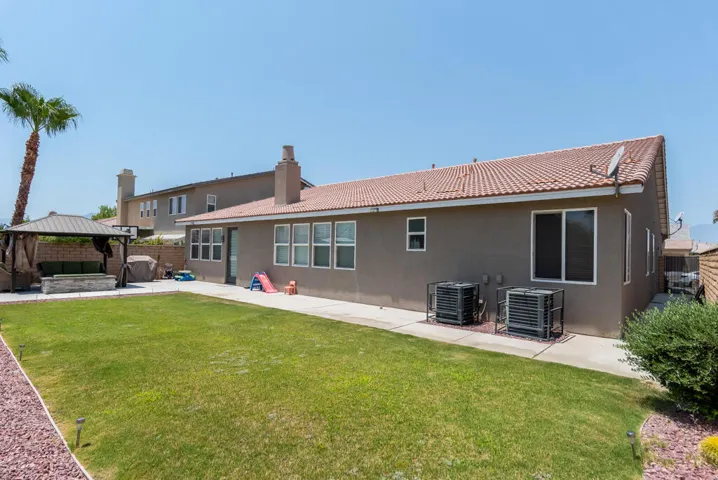 37264bosleystreet-lr-33