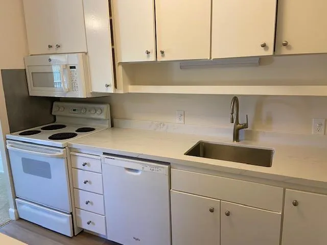 930 Peninsula 409, San Mateo, California 94401