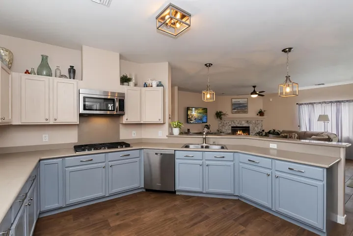 016_Kitchen