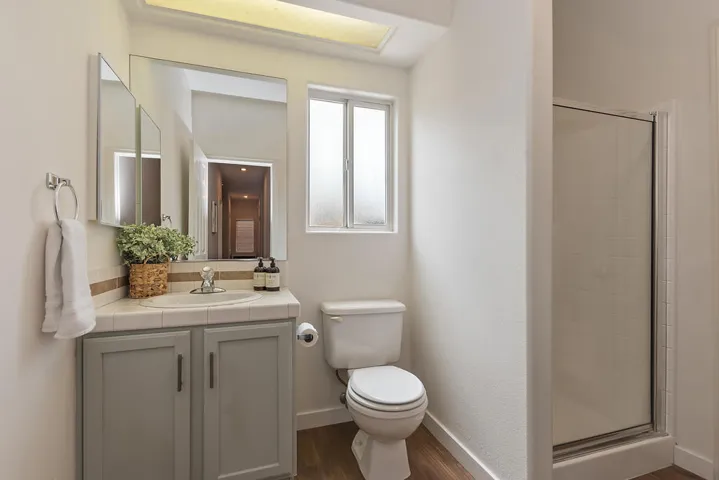 032_Bathroom