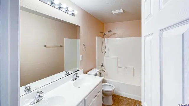 2219 Cranshaw Lane, Palmdale, California 93551