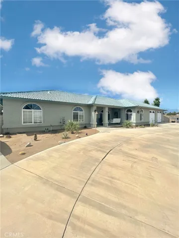 13025 Whitehaven Street, Oak Hills, California 92344