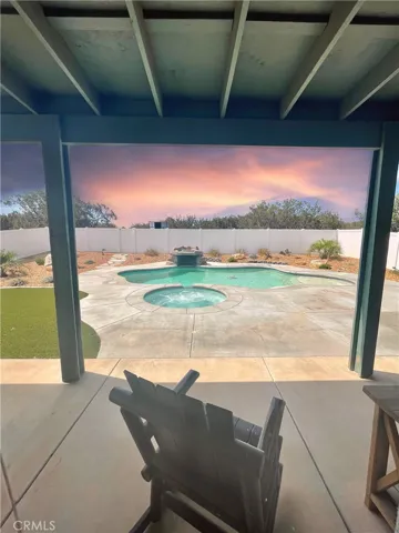 13025 Whitehaven Street, Oak Hills, California 92344