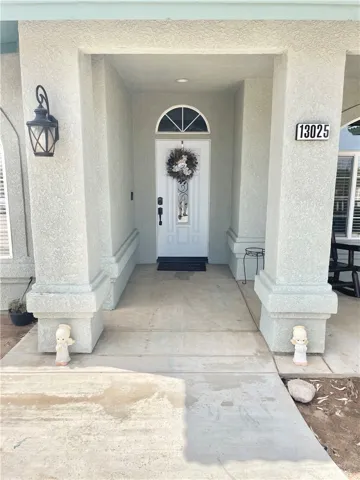 13025 Whitehaven Street, Oak Hills, California 92344