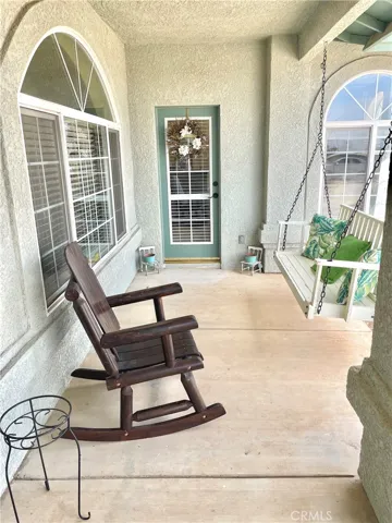 13025 Whitehaven Street, Oak Hills, California 92344