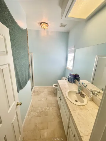 13025 Whitehaven Street, Oak Hills, California 92344